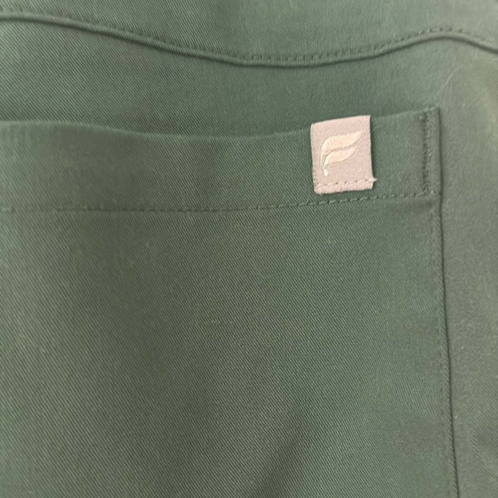 Hunter Green High Rise Straight small Tall Scrub Pants - Picture 3 of 3